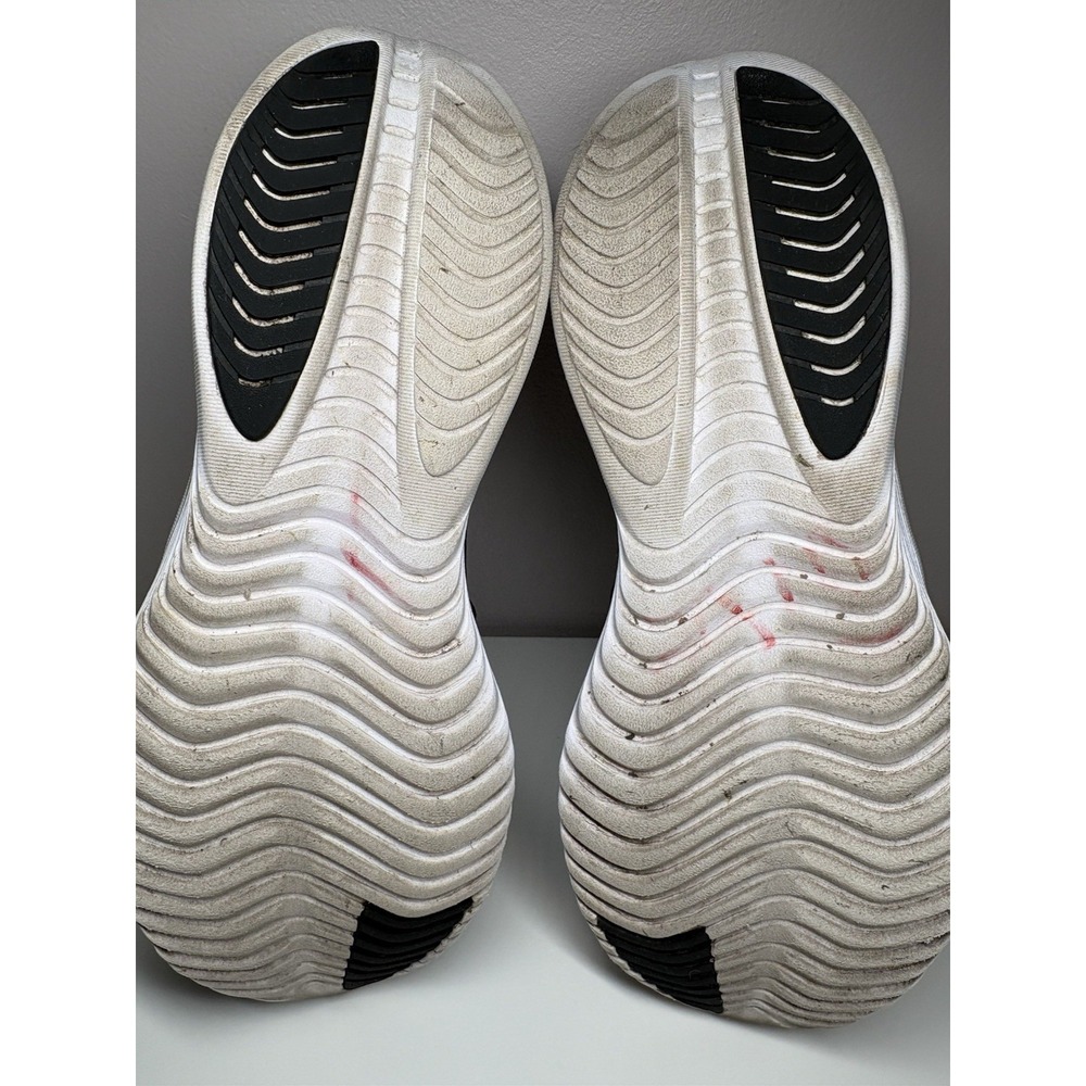 Saucony Men's Kinvara 14 Athletic Running Shoes Black White - Size 11(Wide) - Picture 10 of 11